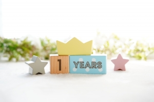 1年